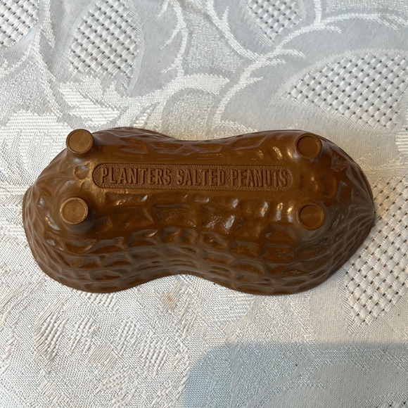 Vintage 1960's Planters Plastic Peanut Shaped Footed Nut Dish - Picture 5 of 8
